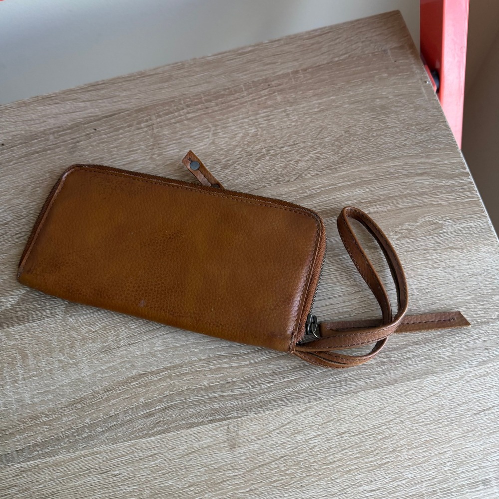 Free People Vegan Leather Zip Around Wristlet Wallet Tan Brown Boho Studded - Picture 8 of 10